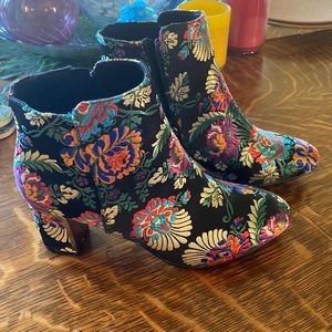 Embroidered Boots Size 8 1/2 new without tags